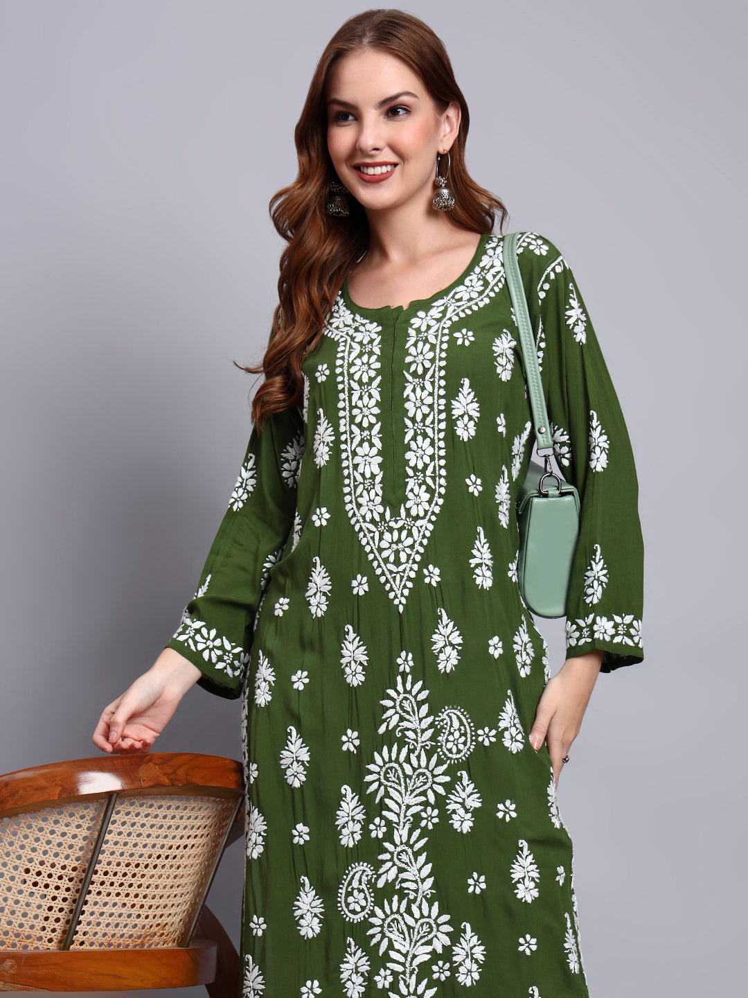 Women Hand Embroidered Chikankari Modal Straight Kurta-AL4042 Forest Green