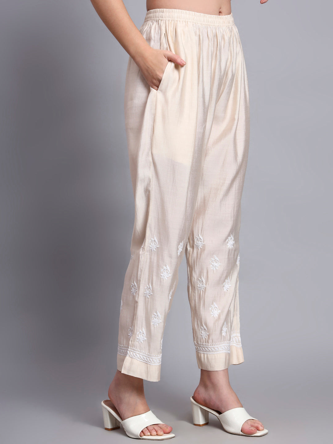Women Hand Embroidered Chikankari Chanderi Kurta Set-AL4089KS Beige