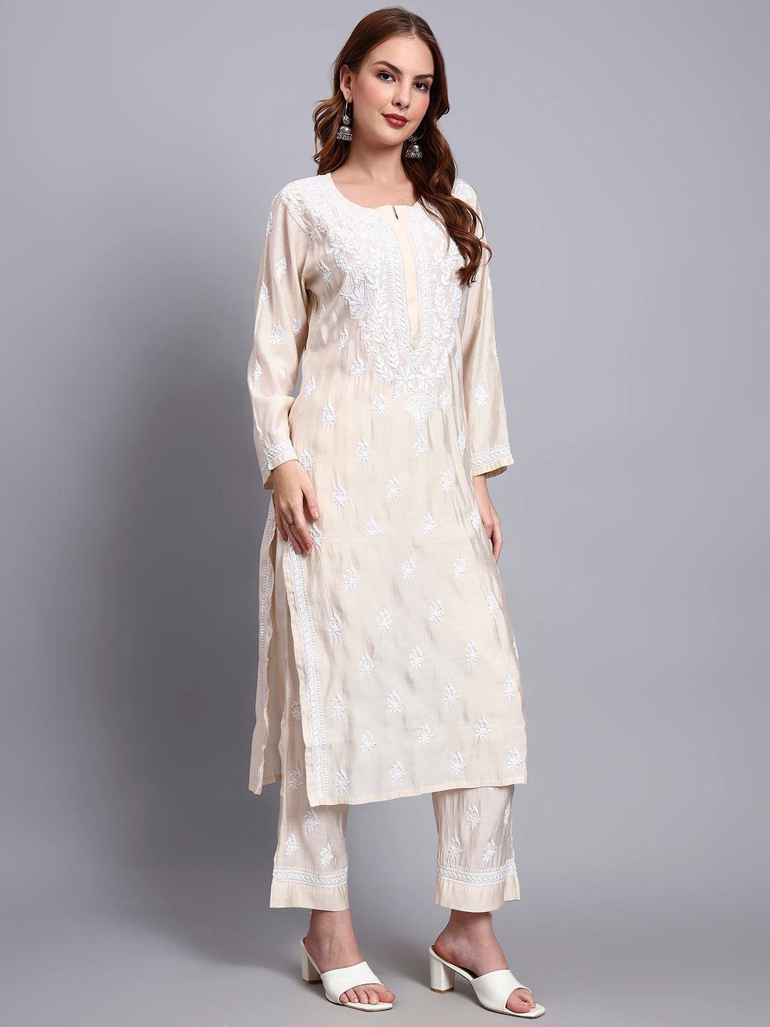 Women Hand Embroidered Chikankari Chanderi Kurta Set-AL4089KS Beige