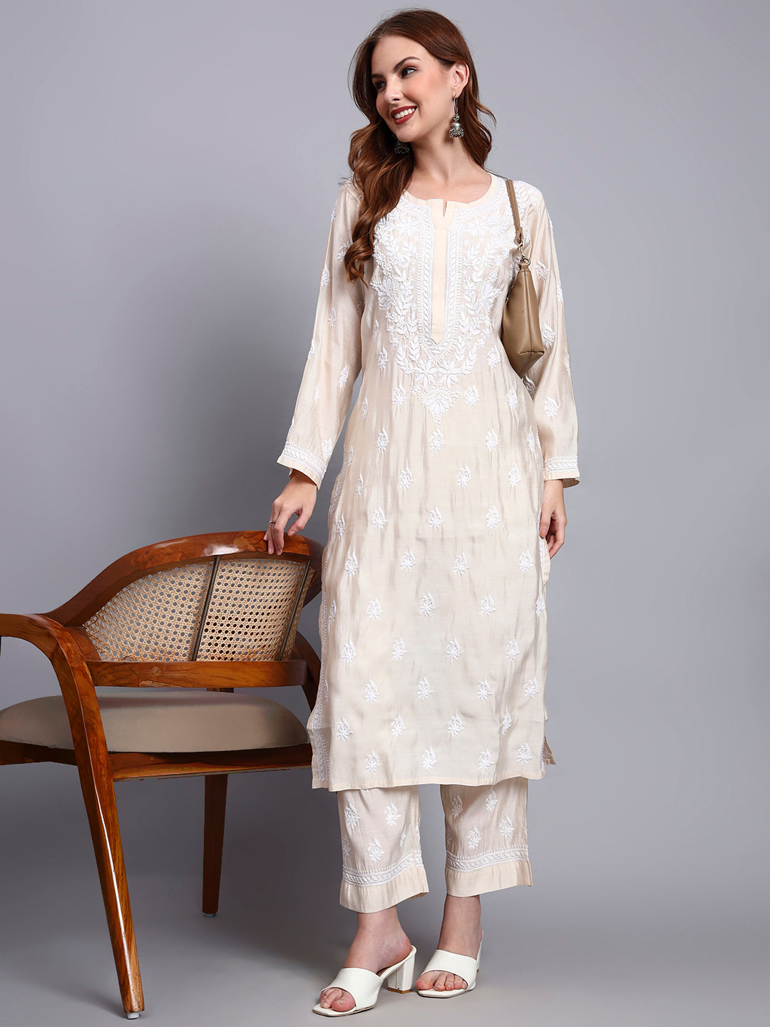 Women Hand Embroidered Chikankari Chanderi Kurta Set-AL4089KS Beige