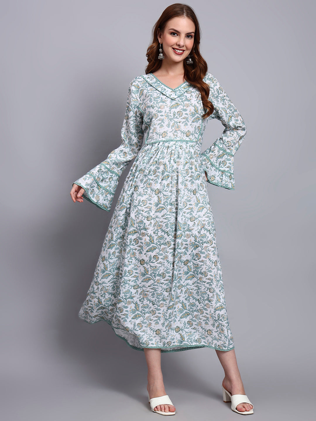 Women Floral Printed Rayon Jalabiya with Flared Sleeves & V-Neckline-AL4011 Green