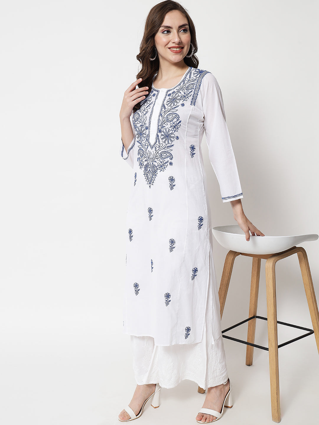 Women Hand Embroidered Chikankari Cotton Kurta-AL3469 New