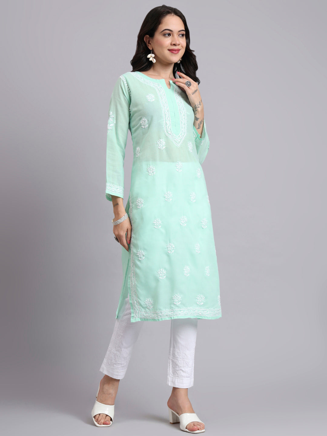 Women Hand Embroidered Chikankari Cotton Kurta-AL3999 Light Green