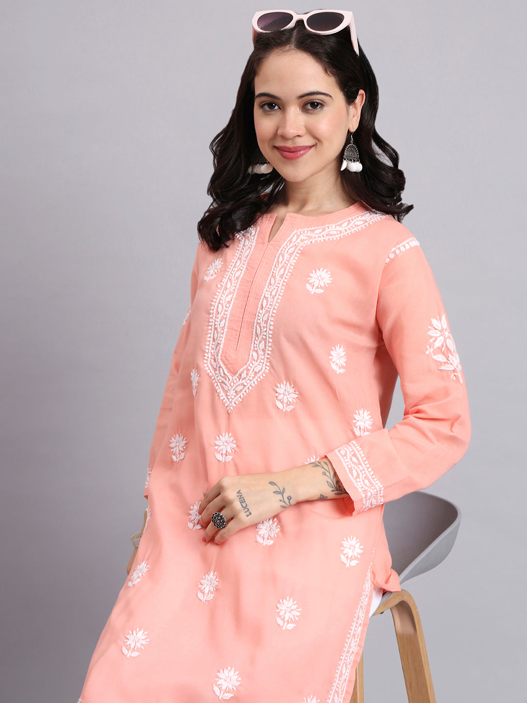 Women Hand Embroidered Chikankari Cotton Kurta-AL3999 Peach