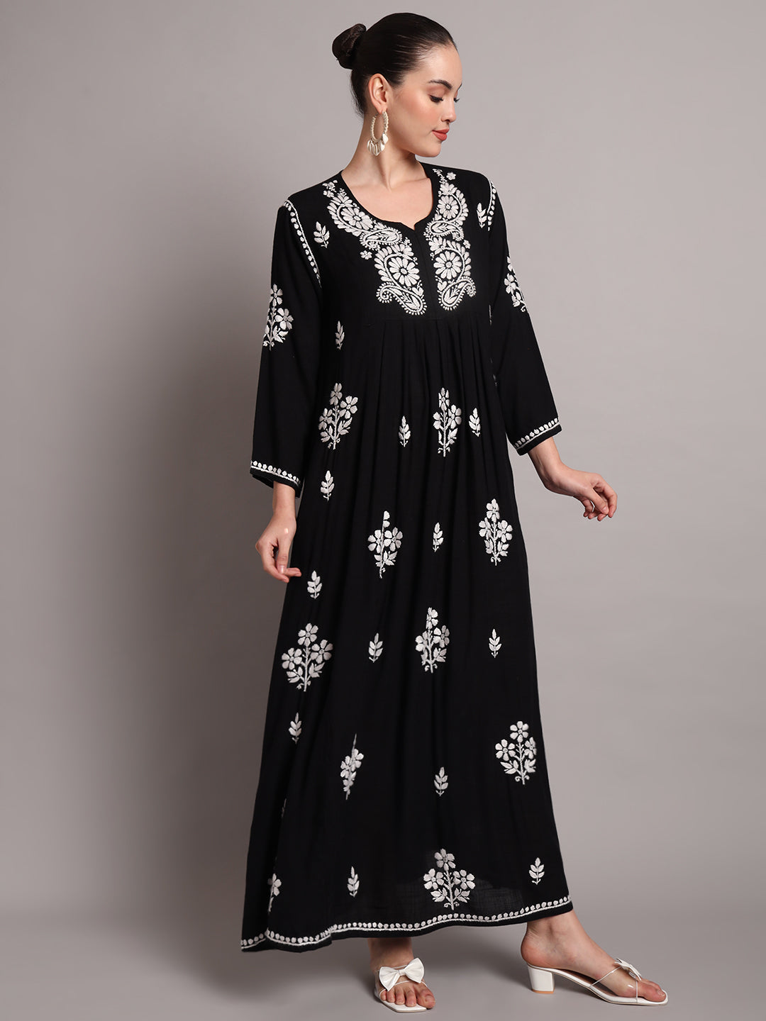 Hand Embroidered Chikankari A-Line Gathering Pattern Rayon Jalabiya-AL4012 Black
