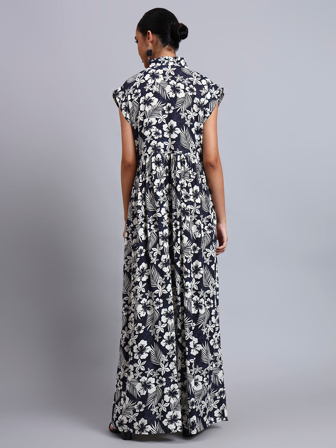 Hand Embroidered Chikankari Cotton Jalabiya-AL3697 Navy